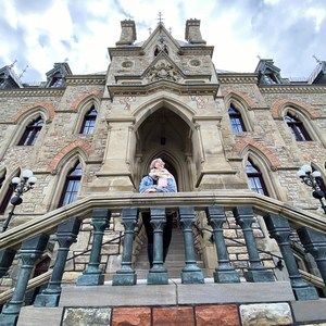 Meet your Posher, Aya